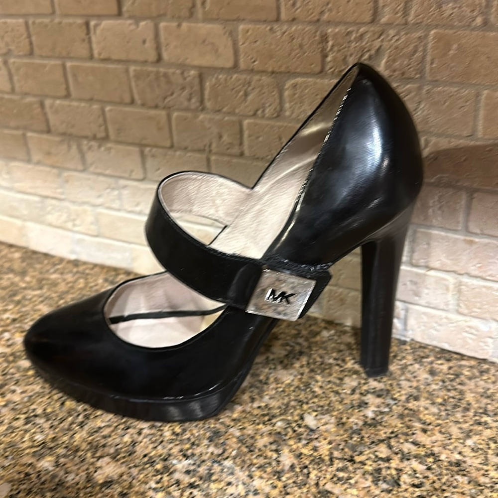 Michael Kors Mary Jane Leather Pumps